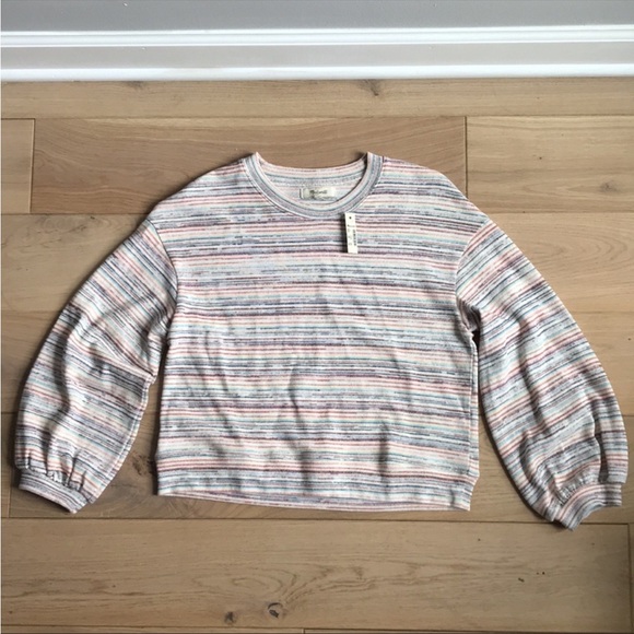 MWL Bubble Sleeve Crop Top - Picture 3 of 6